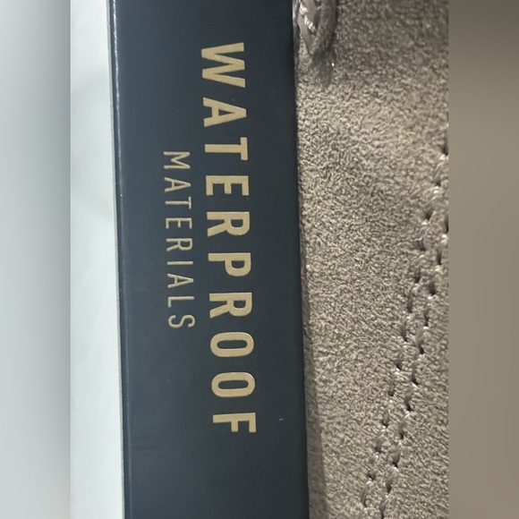 Sorel Women’s Joan Now Chelsea Boot NWOB
Omega Taupe/Gum II - Picture 13 of 13